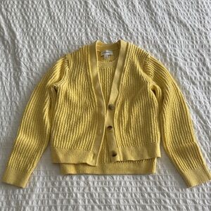 💛 Yellow Knit Matching Set – Sleeveless Sweater + Cardigan 
Banana Republic
